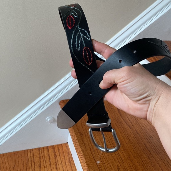 Urban Outfitters embroidered western belt size L - Picture 6 of 7